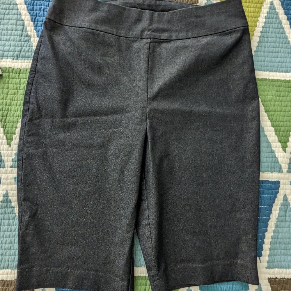 Like New ! Price Dropped ! Chico's So Slimming shorts  size 1.5  10 - 12